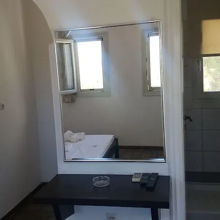 Mika Apartament *
