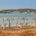 Mika * Naousa (Paros)