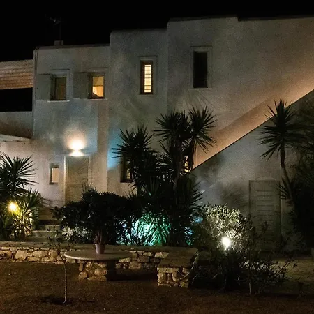 米卡别墅酒店 * 纳乌萨