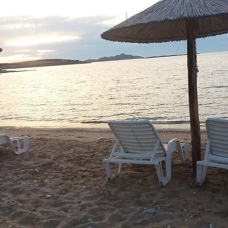 Mika Apartman Náusza