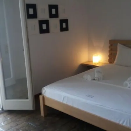 Mika Apartman Náusza