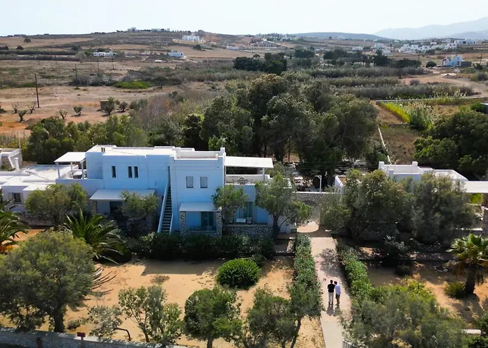 米卡别墅酒店 纳乌萨