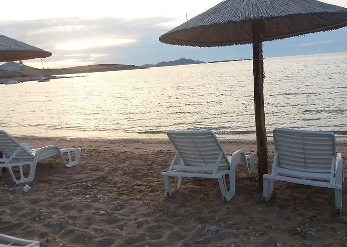 米卡别墅酒店 公寓 纳乌萨