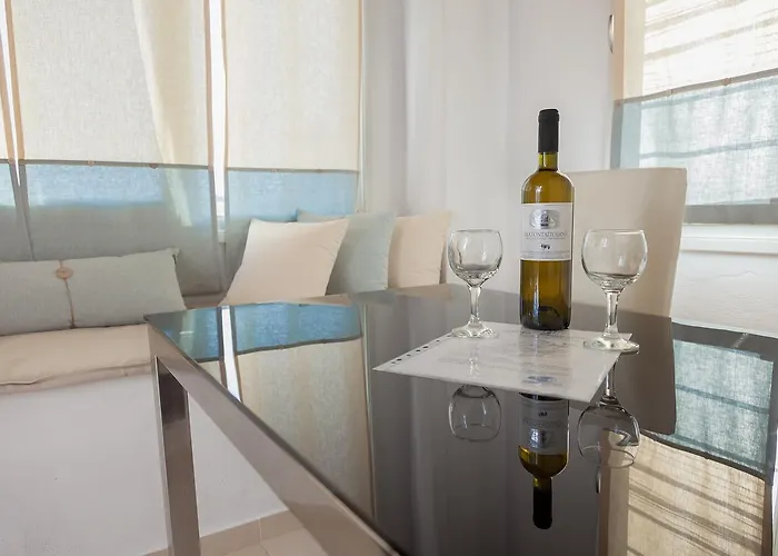 米卡别墅酒店 *